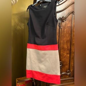 NWOT Laundry by Shelli Segal Colorblocked Sheath Dress